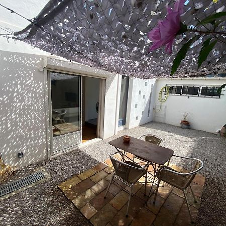 Grand Studio De 38M2 Et Cour Independante De 25M2 Dont Wifi Et Netflix Lägenhet Montpellier Exteriör bild
