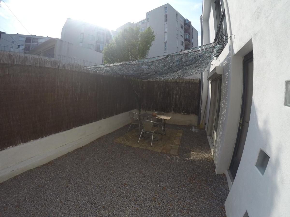 Grand Studio De 38M2 Et Cour Independante De 25M2 Dont Wifi Et Netflix Lägenhet Montpellier Exteriör bild